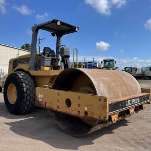 Vibrocompactador Caterpillar Mod. CS563D